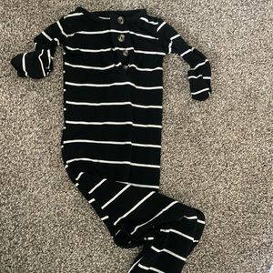 Lou Lou Newborn Knotted Gown